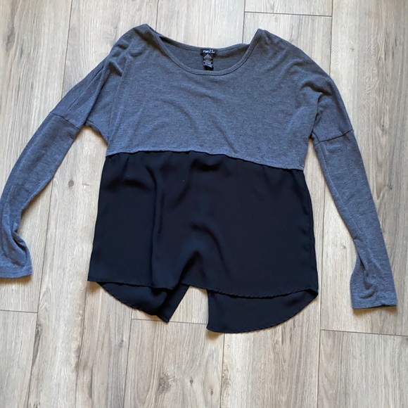Color block long sleeve - Picture 1 of 4